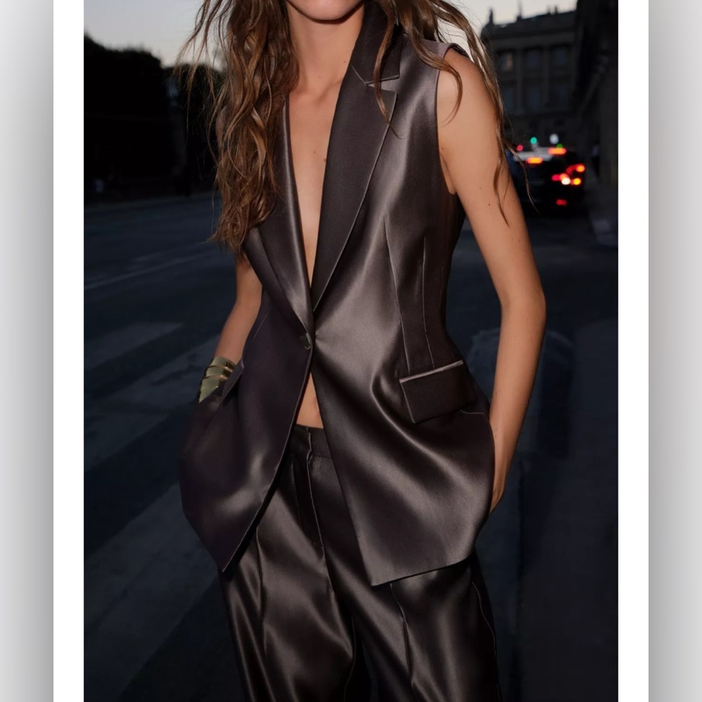 Zara brown satin vest with gold button - Picture 4 of 6